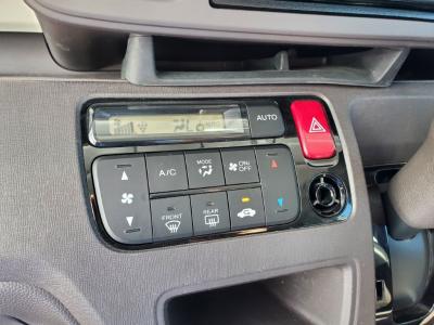 m|nmd@VÎԁ@Nذޑ3eN-ONE߰èȊOςƤ̗̒ԏɂΉ154cmٰ̒١
ٽį߂CVTŔR28.4km/LéACذ&߯āpٰ߲̽װpݼ݁ܲ߰ײ޼׽ق߼݂́񂵂PKG(ڰްڰ)ذނȂǂ𑕔B