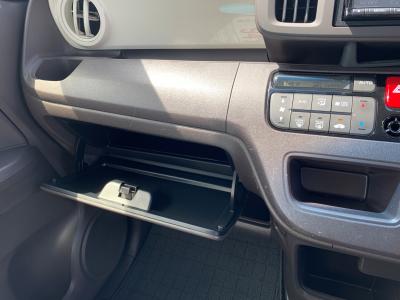 �m�|�n�m�d�@�V�����Îԁ@N�ذ�ޑ�3�e��N-ONE����̒��ԏ�ɓ���S��154cm�Ő�p��ٰ̂ƽ�߰è��ȊO�ς�۰�޳ݡ����ٽį�߂�CVT�ŔR��28.4km/L�������e�́����AC�����ذ&�߯�����ā���pٰ̽�߲װ����p����ݼ�݁���ܲ�߰����ײ�޼���׽�ق���߼�݂́����񂵂�PKG(ڰ�ް��ڰ�)����ذ��ނȂǂ𑕔��B