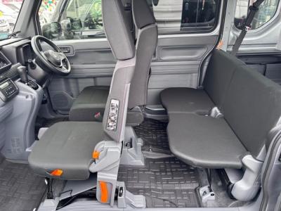 �m�|�u�`�m�@�V�����Îԁ@�ʐ����Ȃ�4WD!��������װڽ�Ə���Ȃ܂����ׯĂɂȂ�V�����y���p��ݡ�����STOP��CVT�ŔR���WLTC16.6km/L!�����́����޾ݼݸ�(ڰ�ް��ڰ�&ڰ�ް�ٰ��)����ڽ����ײ�޼���׽�����AC����ܰ����ނȂǂ��t���Ă��܂��