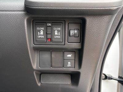 �X�e�b�v���S���X�p�[�_�@�V�����Îԁ@R4�N5������������ݼޡ2L�ݼ�݂ɔ��d�Ƌ쓮�p��2Ӱ��ʲ��د�޼��тŔR���WLTC19.6km/L��l�C��7�l���ɂ́�����ݕt����޼�Ă��̗p������́����޾ݼݸ�(ڰ�ް�ٰ��)��LEDͯ��ײā����&16�����Ё�������ܰ�ײ���ޱ�����ذ����ܰ�ޯ��ޱ�ق���߼�݂́�9�������پ��TV������ޭ�360����ׁ�OP�װ���߰��ܲĕt��!