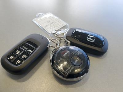 �X�e�b�v���S���X�p�[�_�@�V�����Îԁ@R4�N5����������ݼޡ2L�ݼ�݂ɔ��d�Ƌ쓮�p��2Ӱ��ʲ��د�޼��тŔR���WLTC19.6km/L��l�C��7�l���́�����ݕt����޼�Ă��t�������޾ݼݸށ�LEDͯ��ײā�16�����Ё�������ܰ�ײ���ޱ�����ذ����ޑ����p��߼��PKG(�ޯ���ץ������Ӻ�)����ܰ�ޯ��ޱ�ق���߼�݂́��������30.8���~��9�������پ��TV23.8���~�t��!