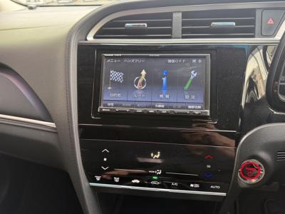 �V���g���@�V�����Îԁ@R1�N5����ϲŰ��ݼނŌ���^�ɡ�O������߰�޻޲݂Ȃǂ�ύX�������޾ݼݸ�(ڰ�ް��ڰ������ّ��Ǖtڰ�ް�ٰ��)���̗p�1.5L�ݼ�݂�7��AT�ŔR���25.2km/L��������e�́����ذ&�߯������������AC���d���i�[�ޱ�װ����ײ�޼���׽�ق����߼�݂́���ذ����پ��TV����ޑ���PKG(�ޯ���ץ�ñ�ݸ��Ӻ�)��ETC���t���Ă��܂�!