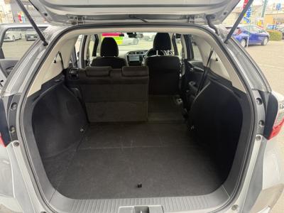 �V���g���@�V�����Îԁ@R1�N5����ϲŰ��ݼނŌ���^�ɡ�O������߰�޻޲݂Ȃǂ�ύX�������޾ݼݸ�(ڰ�ް��ڰ������ّ��Ǖtڰ�ް�ٰ��)���̗p�1.5L�ݼ�݂�7��AT�ŔR���25.2km/L��������e�́����ذ&�߯������������AC���d���i�[�ޱ�װ����ײ�޼���׽�ق����߼�݂́���ذ����پ��TV����ޑ���PKG(�ޯ���ץ�ñ�ݸ��Ӻ�)��ETC���t���Ă��܂�!