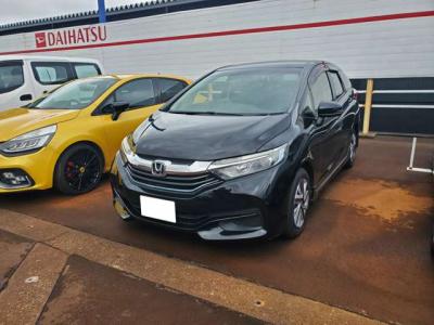 �V���g���@�V�����Îԁ@�l�C��ʲ��د�ޡ̨��HV�Ɠ���1.5L�ݼ��&Ӱ����7��AT�ŔR���34.4km/L!̨�Ă��40cm������Ᏸ�ōL��׹ޯ�޽�߰�������́����ذ&�߯�����ā����AC���߼�݂́���ذ����پ��TV���ޯ���ׁ�ETC�Ȃǂ��t���Ă��܂�!