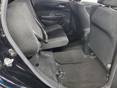 �V���g���@�V�����Îԁ@�l�C��ʲ��د�ޡ̨��HV�Ɠ���1.5L�ݼ��&Ӱ����7��AT�ŔR���34.4km/L!̨�Ă��40cm������Ᏸ�ōL��׹ޯ�޽�߰�������́����ذ&�߯�����ā����AC���߼�݂́���ذ����پ��TV���ޯ���ׁ�ETC�Ȃǂ��t���Ă��܂�!