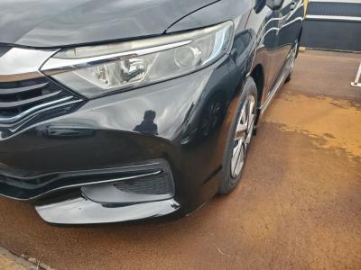 �V���g���@�V�����Îԁ@�l�C��ʲ��د�ޡ̨��HV�Ɠ���1.5L�ݼ��&Ӱ����7��AT�ŔR���34.4km/L!̨�Ă��40cm������Ᏸ�ōL��׹ޯ�޽�߰�������́����ذ&�߯�����ā����AC���߼�݂́���ذ����پ��TV���ޯ���ׁ�ETC�Ȃǂ��t���Ă��܂�!