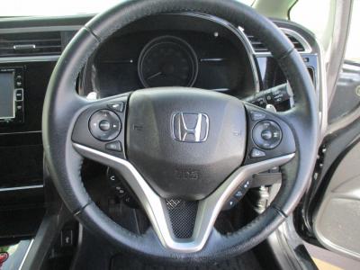 �V���g���@�V�����Îԁ@R1�N5����ϲŰ��ݼނŌ���^�ɂȂ�O������߰�޻޲݂Ȃǂ�ύX�1.5L�ݼ�݂�7��AT�ŔR���WLTC24.8km/L!�����޾ݼݸ�(ڰ�ް��ڰ������َx���tڰ�ް�ٰ��)�����ذ����ޑ���PKG(�ޯ���ץ�ñ�ݸ��ӺݥETC)��LEDͯ��ײ�&̫�ށ�ܲ�߰�ޱ���������ټ��ā�F���˰���ق���߼�݂́���ذ����پ��TV���t���Ă��܂�!