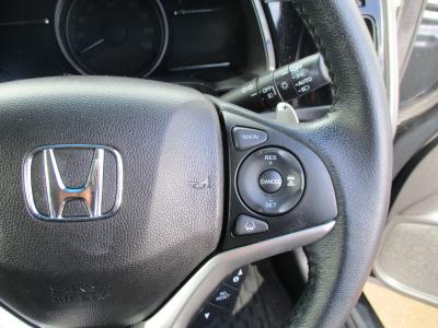 �V���g���@�V�����Îԁ@R1�N5����ϲŰ��ݼނŌ���^�ɂȂ�O������߰�޻޲݂Ȃǂ�ύX�1.5L�ݼ�݂�7��AT�ŔR���WLTC24.8km/L!�����޾ݼݸ�(ڰ�ް��ڰ������َx���tڰ�ް�ٰ��)�����ذ����ޑ���PKG(�ޯ���ץ�ñ�ݸ��ӺݥETC)��LEDͯ��ײ�&̫�ށ�ܲ�߰�ޱ���������ټ��ā�F���˰���ق���߼�݂́���ذ����پ��TV���t���Ă��܂�!