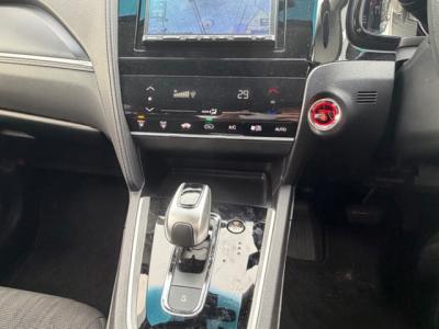 �V���g���@�V�����Îԁ@R1�N5����ϲŰ��ݼނŌ���^�ɡ�O������߰�޻޲݂Ȃǂ�ύX�������޾ݼݸ�(ڰ�ް��ڰ������ّ��Ǖtڰ�ް�ٰ��)���̗p�1.5L�ݼ�݂�7��AT�ŔR���25.2km/L��������e�́����ذ&�߯������������AC���d���i�[�ޱ�װ����ײ�޼���׽�ق����߼�݂́���ذ���&�ޯ���ׁ�ETC���t���Ă��܂��I