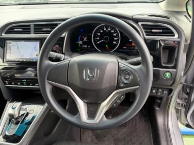 �V���g���@�V�����Îԁ@R1�N5����ϲŰ��ݼނŌ���^�ɡ�O������߰�޻޲݂Ȃǂ�ύX�������޾ݼݸ�(ڰ�ް��ڰ������ّ��Ǖtڰ�ް�ٰ��)���̗p�1.5L�ݼ�݂�7��AT�ŔR���25.2km/L��������e�́����ذ&�߯������������AC���d���i�[�ޱ�װ����ײ�޼���׽�ق����߼�݂́���ذ���&�ޯ���ׁ�ETC���t���Ă��܂��I