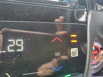 �V���g���@�V�����Îԁ@R1�N5����ϲŰ��ݼނŌ���^�ɂȂ�O������߰�޻޲݂Ȃǂ�ύX�1.5L�ݼ�݂�7��AT�ŔR���WLTC24.8km/L!�����޾ݼݸ�(ڰ�ް��ڰ������َx���tڰ�ް�ٰ��)�����ذ����ޑ���PKG(�ޯ���ץ�ñ�ݸ��ӺݥETC)��LEDͯ��ײ�&̫�ށ�ܲ�߰�ޱ���������ټ��ā�F���˰���ق���߼�݂́�8�������پ��TV���t���Ă��܂�!