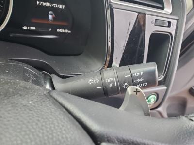 �V���g���@�V�����Îԁ@R1�N5����ϲŰ��ݼނŌ���^�ɂȂ�O������߰�޻޲݂Ȃǂ�ύX�1.5L�ݼ�݂�7��AT�ŔR���WLTC24.8km/L!�����޾ݼݸ�(ڰ�ް��ڰ������َx���tڰ�ް�ٰ��)�����ذ����ޑ���PKG(�ޯ���ץ�ñ�ݸ��ӺݥETC)��LEDͯ��ײ�&̫�ށ�ܲ�߰�ޱ���������ټ��ā�F���˰���ق���߼�݂́�8�������پ��TV���t���Ă��܂�!