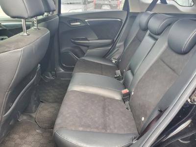 �V���g���@�V�����Îԁ@R1�N5����ϲŰ��ݼނŌ���^�ɂȂ�O������߰�޻޲݂Ȃǂ�ύX�1.5L�ݼ�݂�7��AT�ŔR���WLTC24.8km/L!�����޾ݼݸ�(ڰ�ް��ڰ������َx���tڰ�ް�ٰ��)�����ذ����ޑ���PKG(�ޯ���ץ�ñ�ݸ��ӺݥETC)��LEDͯ��ײ�&̫�ށ�ܲ�߰�ޱ���������ټ��ā�F���˰���ق���߼�݂́�8�������پ��TV���t���Ă��܂�!