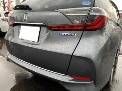 �V���g���@�V�����Îԁ@R1�N5����ϲŰ��ݼނŌ���^�ɡ�O������߰�޻޲݂Ȃǂ�ύX�������޾ݼݸ�(ڰ�ް��ڰ������ّ��Ǖtڰ�ް�ٰ��)���̗p�1.5L�ݼ�݂�7��AT�ŔR���25.2km/L��������e�́����ذ&�߯������������AC���d���i�[�ޱ�װ����ײ�޼���׽��CD���߂Ȃǂ��t���Ă��܂��I