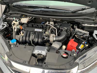 �V���g���@�V�����Îԁ@R1�N5����ϲŰ��ݼނŌ���^�ɡ�O������߰�޻޲݂Ȃǂ�ύX�������޾ݼݸ�(ڰ�ް��ڰ������ّ��Ǖtڰ�ް�ٰ��)���̗p�1.5L�ݼ�݂�7��AT�ŔR���25.2km/L��������e�́����ذ&�߯������������AC���d���i�[�ޱ�װ����ײ�޼���׽��CD���߂Ȃǂ��t���Ă��܂��I