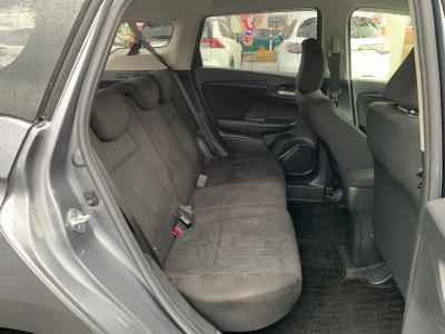 �V���g���@�V�����Îԁ@R1�N5����ϲŰ��ݼނŌ���^�ɡ�O������߰�޻޲݂Ȃǂ�ύX�������޾ݼݸ�(ڰ�ް��ڰ������ّ��Ǖtڰ�ް�ٰ��)���̗p�1.5L�ݼ�݂�7��AT�ŔR���25.2km/L��������e�́����ذ&�߯������������AC���d���i�[�ޱ�װ����ײ�޼���׽��CD���߂Ȃǂ��t���Ă��܂��I