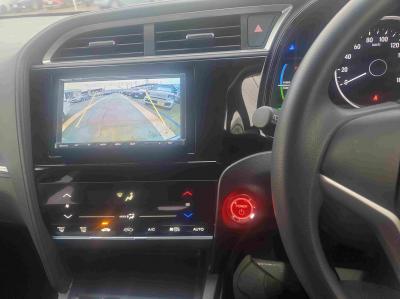 �V���g���@�V�����Îԁ@R1�N5����ϲŰ��ݼނőO������߰�޻޲݂Ȃǂ�ύX������^�ɡ1.5L�ݼ�݂�7��AT�ŔR���25.2km/L��������e�́����޾ݼݸ�(ڰ�ް��ڰ������ّ��Ǖtڰ�ް�ٰ��)�����ذ&�߯������������AC���d���i�[�ޱ�װ����ײ�޼���׽�ق����߼�݂́���ذ���&�ޯ���ׁ�ETC���t���Ă��܂�!