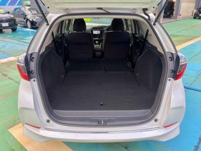 �V���g���@�V�����Îԁ@R1�N5����ϲŰ��ݼނŌ���^�ɡ�O������߰�޻޲݂Ȃǂ�ύX�������޾ݼݸ�(ڰ�ް��ڰ������ّ��Ǖtڰ�ް�ٰ��)���̗p�1.5L�ݼ�݂�7��AT�ŔR���25.2km/L��������e�́����ذ&�߯������������AC���d���i�[�ޱ�װ����ײ�޼���׽�ق����߼�݂́���ذ���&�ޯ���ׁ�ETC���t���Ă��܂��I