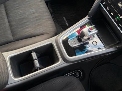 �V���g���@�V�����Îԁ@R1�N5����ϲŰ��ݼނŌ���^�ɡ�O������߰�޻޲݂Ȃǂ�ύX�������޾ݼݸ�(ڰ�ް��ڰ������ّ��Ǖtڰ�ް�ٰ��)���̗p�1.5L�ݼ�݂�7��AT�ŔR���25.2km/L��������e�́����ذ&�߯������������AC���d���i�[�ޱ�װ����ײ�޼���׽�ق����߼�݂́���ذ���&�ޯ���ׁ�ETC���t���Ă��܂��I