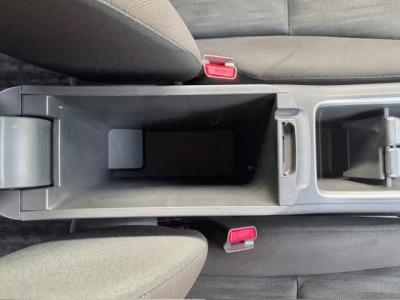 �V���g���@�V�����Îԁ@R1�N5����ϲŰ��ݼނŌ���^�ɡ�O������߰�޻޲݂Ȃǂ�ύX�������޾ݼݸ�(ڰ�ް��ڰ������ّ��Ǖtڰ�ް�ٰ��)���̗p�1.5L�ݼ�݂�7��AT�ŔR���25.2km/L��������e�́����ذ&�߯������������AC���d���i�[�ޱ�װ����ײ�޼���׽�ق����߼�݂́���ذ���&�ޯ���ׁ�ETC���t���Ă��܂��I