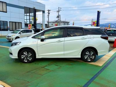 �V���g���@�V�����Îԁ@R1�N5����ϲŰ��ݼނŌ���^�ɡ�O������߰�޻޲݂Ȃǂ�ύX�������޾ݼݸ�(ڰ�ް��ڰ������ّ��Ǖtڰ�ް�ٰ��)���̗p�1.5L�ݼ�݂�7��AT�ŔR���25.2km/L��������e�́����ذ&�߯������������AC���d���i�[�ޱ�װ����ײ�޼���׽�ق����߼�݂́���ذ���&�ޯ���ׁ�ETC���t���Ă��܂��I