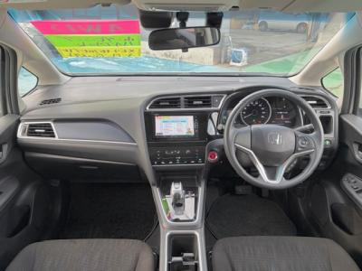 �V���g���@�V�����Îԁ@R1�N5����ϲŰ��ݼނŌ���^�ɡ�O������߰�޻޲݂Ȃǂ�ύX�������޾ݼݸ�(ڰ�ް��ڰ������ّ��Ǖtڰ�ް�ٰ��)���̗p�1.5L�ݼ�݂�7��AT�ŔR���25.2km/L��������e�́����ذ&�߯������������AC���d���i�[�ޱ�װ����ײ�޼���׽�ق����߼�݂́���ذ���&�ޯ���ׁ�ETC���t���Ă��܂��I