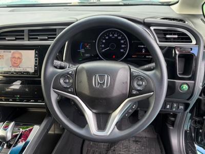 �V���g���@�V�����Îԁ@R1�N5����ϲŰ��ݼނŌ���^�ɡ�O������߰�޻޲݂Ȃǂ�ύX�������޾ݼݸ�(ڰ�ް��ڰ������ّ��Ǖtڰ�ް�ٰ��)���̗p�1.5L�ݼ�݂�7��AT�ŔR���25.2km/L��������e�́����ذ&�߯������������AC���d���i�[�ޱ�װ����ײ�޼���׽�ق����߼�݂́���ذ����پ��TV&�ޯ���ׁ�ETC���t���Ă��܂��I