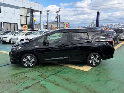 �V���g���@�V�����Îԁ@R1�N5����ϲŰ��ݼނŌ���^�ɡ�O������߰�޻޲݂Ȃǂ�ύX�������޾ݼݸ�(ڰ�ް��ڰ������ّ��Ǖtڰ�ް�ٰ��)���̗p�1.5L�ݼ�݂�7��AT�ŔR���25.2km/L��������e�́����ذ&�߯������������AC���d���i�[�ޱ�װ����ײ�޼���׽�ق����߼�݂́���ذ����پ��TV&�ޯ���ׁ�ETC���t���Ă��܂��I