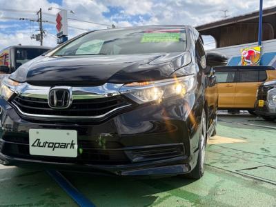 �V���g���@�V�����Îԁ@R1�N5����ϲŰ��ݼނŌ���^�ɡ�O������߰�޻޲݂Ȃǂ�ύX�������޾ݼݸ�(ڰ�ް��ڰ������ّ��Ǖtڰ�ް�ٰ��)���̗p�1.5L�ݼ�݂�7��AT�ŔR���25.2km/L��������e�́����ذ&�߯������������AC���d���i�[�ޱ�װ����ײ�޼���׽�ق����߼�݂́���ذ����پ��TV&�ޯ���ׁ�ETC���t���Ă��܂��I