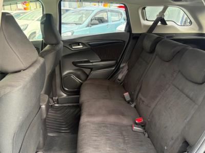 �V���g���@�V�����Îԁ@R1�N5����ϲŰ��ݼނŌ���^�ɡ�O������߰�޻޲݂Ȃǂ�ύX�������޾ݼݸ�(ڰ�ް��ڰ������ّ��Ǖtڰ�ް�ٰ��)���̗p�1.5L�ݼ�݂�7��AT�ŔR���25.2km/L��������e�́����ذ&�߯������������AC���d���i�[�ޱ�װ����ײ�޼���׽�ق����߼�݂́���ذ����پ��TV&�ޯ���ׁ�ETC���t���Ă��܂��I