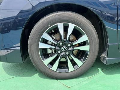 �V���g���@�V�����Îԁ@1.5L�ݼ�݂�Ӱ����7��AT�ŔR���32.0km/L��L��������Ԃɍ������������������񂵂�PKG(ڰ�ް��ڰ���)����ޑ���PKG(�ޯ���ץ������Ӻ�)��LEDͯ��ײā��ٰ�޺��۰ف����ذ������ڻް��ā�����ټ�Ăق����ʑ����Ł�̫�ށ�ETC�����ڽ����ٍX�ɵ�߼�݂́���ذ����پ��TV���t���Ă��܂�!