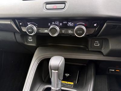 ���F�[���@�V�����Îԁ@R3�N4������������ݼޡ1.5L�ݼ�݂ɔ��d�Ƌ쓮�p��2Ӱ��ʲ��د�޼��т�V�̗p����R���WLTC22.0km/L������́����޾ݼݸ�(ڰ�ް�ٰ��)��LEDͯ��ײā�16�����Ё����AC�����ذ��F���˰����LED̫�ށ�ܲ�߰�ޱ����ق���߼�݂́�9�������پ��TV����ޑ����p��߼��PKG(�ޯ���ץ����ٽ���)���t���Ă��܂�!