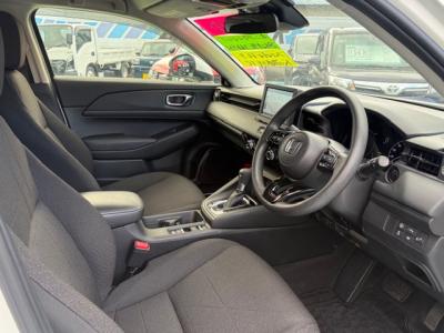 ���F�[���@�V�����Îԁ@R3�N4������������ݼޡ1.5L�ݼ�݂ɔ��d�Ƌ쓮�p��2Ӱ��ʲ��د�޼��т�V�̗p����R���WLTC22.0km/L������́����޾ݼݸ�(ڰ�ް�ٰ��)��LEDͯ��ײā�16�����Ё����AC�����ذ��F���˰����LED̫�ށ�ܲ�߰�ޱ����ق���߼�݂́�8�������پ��TV����ޑ����p��߼��PKG(�ޯ���ץ����ٽ���)���t���Ă��܂�!