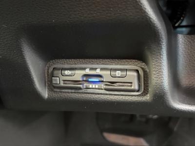 ���F�[���@�V�����Îԁ@R3�N4������������ݼޡ1.5L�ݼ�݂ɔ��d�Ƌ쓮�p��2Ӱ��ʲ��د�޼��т�V�̗p����R���WLTC22.0km/L������́����޾ݼݸ�(ڰ�ް�ٰ��)��LEDͯ��ײā�16�����Ё����AC�����ذ��F���˰����LED̫�ށ�ܲ�߰�ޱ����ق���߼�݂́�8�������پ��TV����ޑ����p��߼��PKG(�ޯ���ץ����ٽ���)���t���Ă��܂�!