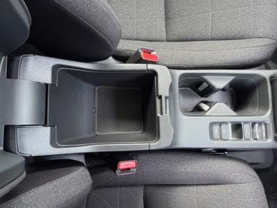 ���F�[���@�V�����Îԁ@R6�N4����ϲŰ��ݼޡ�����޻޲݂�ð����߂�ύX�1.5L�ݼ�݂ɔ��d�Ƌ쓮�p��2Ӱ��ʲ��د�޼��тŔR���WLTC22.0km/L������́����޾ݼݸ�(ڰ�ް�ٰ��)��LEDͯ��ײā�16�����Ё����AC�����ذ��F���˰����LED̫�ށ�ܲ�߰�ޱ�������ޑ����p��߼��PKG(�ޯ����)�ق���߼�݂́���ذ����پ��TV��ETC��OP�װ���߰��ܲĕt��!