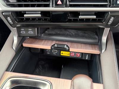 ���N�T�X�q�w�S�T�O���{�@�V�����Îԁ@R4�N11������������ݼޡ�ŏ㋉���ق���׸޲�ʲ��د�ޡ2.5�ݼ�݂ƑO��Ӱ���ŔR���WLTC18.8km/L��V��872.0���~�ő����́�14�������پ��TV��360����ׁ��S�Ȋv��ܰ��ā���g�����ā�ڰ�ް�ٰ��C����ܰ�ޯ��ޱ�������˰����21�����Ё�LEDͯ��ײĂق���߼�݂́���ٰ�11���~��ϰ����ݿ�27.9���~���t���Ă��܂�!