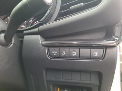 �l�`�y�c�`�R�t�@�X�g�o�b�N�@�V�����Îԁ@R1�N�ɱ��ׂ���������ݼނ���MAZDA3�i-STOP�t1.5L�ݼ�݂�6��AT�𓋍ڤ�R���WLTC16.6km/L������́�ڰ�ް��ڰ���ڰ�ް�ٰ�ށ�LEDͯ��ײā����ذ&�߯�����đ���8.8���DVDCD�پ��TV&�ޯ���ׁ�18�����Б���߼�݂́���ذ��ށ��O�����ں���t���Ă��܂�!