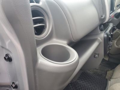 �~�j�L���u�o���@�V�����Îԁ@���بV�̎O�H�šR6�N3����ϲŰ��ݼނ�CVT���ς�V���ڂ������STOP�ƂŔR���WLTC16.4km/L��V���Ɂ���ڰ�LSD��2WD����4WD�LOCK4WD�𽲯��I���\��3Ӱ��4WD���̗p��ق������́��ϰ�ުݼ���ڰ���������ܰ����ށ���ڽ����ײ�޼���׽��USB�d���ق���߼�݂́���ذ���1���TV&�ޯ���ׁ�ETC�����ں���t���Ă��܂��