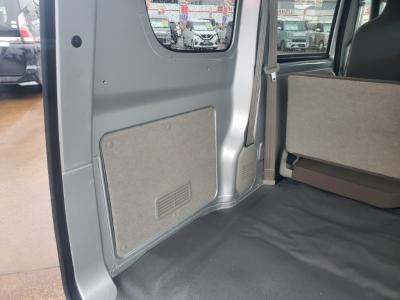 �~�j�L���u�o���@�V�����Îԁ@���بV�̎O�H�šR6�N3����ϲŰ��ݼނ�CVT���ς�V���ڂ������STOP�ƂŔR���WLTC16.4km/L��V���Ɂ���ڰ�LSD��2WD����4WD�LOCK4WD�𽲯��I���\��3Ӱ��4WD���̗p��ق������́��ϰ�ުݼ���ڰ���������ܰ����ށ���ڽ����ײ�޼���׽��USB�d���ق���߼�݂́���ذ���1���TV&�ޯ���ׁ�ETC�����ں���t���Ă��܂��