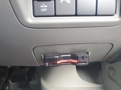 �~�j�L���u�o���@�V�����Îԁ@���بV�̎O�H�šR6�N3����ϲŰ��ݼނ�CVT���ς�V���ڂ������STOP�ƂŔR���WLTC16.4km/L��V���Ɂ���ڰ�LSD��2WD����4WD�LOCK4WD�𽲯��I���\��3Ӱ��4WD���̗p��ق������́��ϰ�ުݼ���ڰ���������ܰ����ށ���ڽ����ײ�޼���׽��USB�d���ق���߼�݂́���ذ���1���TV&�ޯ���ׁ�ETC�����ں���t���Ă��܂��