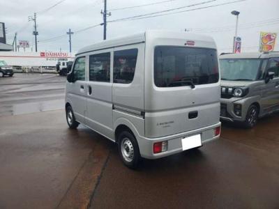 �~�j�L���u�o���@�V�����Îԁ@���بV�̎O�H�šR6�N3����ϲŰ��ݼނ�CVT���ς�V���ڂ������STOP�ƂŔR���WLTC16.4km/L��V���Ɂ���ڰ�LSD��2WD����4WD�LOCK4WD�𽲯��I���\��3Ӱ��4WD���̗p��ق������́��ϰ�ުݼ���ڰ���������ܰ����ށ���ڽ����ײ�޼���׽��USB�d���ق���߼�݂́���ذ���1���TV&�ޯ���ׁ�ETC�����ں���t���Ă��܂��