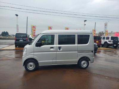 �~�j�L���u�o���@�V�����Îԁ@���بV�̎O�H�šR6�N3����ϲŰ��ݼނ�CVT���ς�V���ڂ������STOP�ƂŔR���WLTC16.4km/L��V���Ɂ���ڰ�LSD��2WD����4WD�LOCK4WD�𽲯��I���\��3Ӱ��4WD���̗p��ق������́��ϰ�ުݼ���ڰ���������ܰ����ށ���ڽ����ײ�޼���׽��USB�d���ق���߼�݂́���ذ���1���TV&�ޯ���ׁ�ETC�����ں���t���Ă��܂��