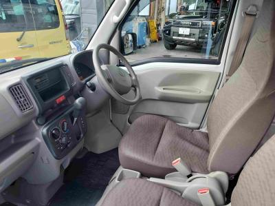 XN@VÎԁ@5ڴبޔł4ߡR4N4ϲ݂űSTOPtRWLTC19.2km/LɌ݂ЂƂősؑ։\߰4WD́ܽÁ݁WޱۯAMFM׼޵ܲ߰ײ޼׽Ȃǡ