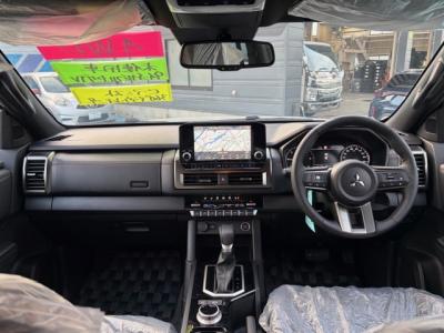 �g���C�g���@�V�����Îԁ@R6�N2��������{��14�N�Ԃ�ɔ̔����ꂽ�ײ�ݡW���ނ�5�l���Ť2.4L�ި�������޴ݼ�݂�6��AT�𓋍ڡ�����́�9�������پ��TV��360���׳���������e-����(ڰ�ް��ڰ��ڰ�ް�ٰ��)��LEDͯ��ײā��v��ܰ���&˰����18�����Ё��ޯ��ײŰ�Ȃǂ𑕔����߼�ݶװ���߰��ܲ�!