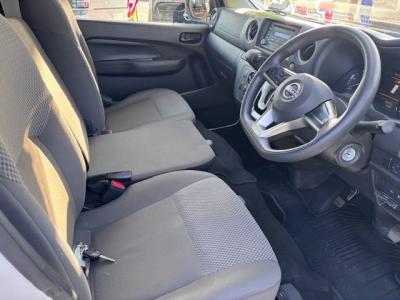 �L�����o���@�V�����Îԁ@R4�N2����ϲŰ��ݼނŎԖ������݂ɕύX��V2.4L�ި�������޴ݼ�݂�7��AT��V���ڡ����̪�����ƭ��١3�l���5�ޱ���߂ő����́��ϰ�ުݼ���ڰ�����ڽ����ܰ����ނق���߼�݂́�����n�d�l(���˰���F���˰����d���i�[ү��ޱ�װ&�װ˰��)����ײ�޼���׽��̷ٰ�ر��CD���߁�ETC�Ȃǂ��t���Ă��܂��