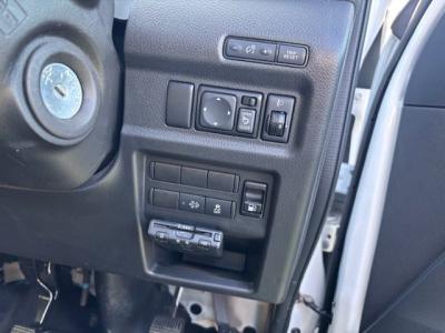 �L�����o���@�V�����Îԁ@R4�N2����ϲŰ��ݼނŎԖ������݂ɕύX��V2.4L�ި�������޴ݼ�݂�7��AT��V���ڡ����̪�����ƭ��١3�l���5�ޱ���߂ő����́��ϰ�ުݼ���ڰ�����ڽ����ܰ����ނق���߼�݂́�����n�d�l(���˰���F���˰����d���i�[ү��ޱ�װ&�װ˰��)����ײ�޼���׽��̷ٰ�ر��CD���߁�ETC�Ȃǂ��t���Ă��܂��