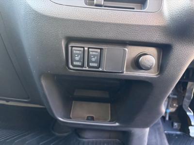 �L�����o���@�V�����Îԁ@R4�N2����ϲŰ��ݼނŎԖ������݂ɕύX��V2.4L�ި�������޴ݼ�݂�7��AT��V���ڡ����̪�����ƭ��١3�l���5�ޱ���߂ő����́��ϰ�ުݼ���ڰ�����ڽ����ܰ����ނق���߼�݂́�����n�d�l(���˰���F���˰����d���i�[ү��ޱ�װ&�װ˰��)����ײ�޼���׽��̷ٰ�ر��CD���߁�ETC�Ȃǂ��t���Ă��܂��