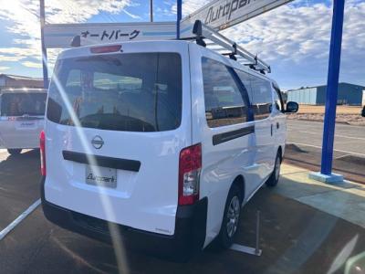 �L�����o���@�V�����Îԁ@R4�N2����ϲŰ��ݼނŎԖ������݂ɕύX��V2.4L�ި�������޴ݼ�݂�7��AT��V���ڡ����̪�����ƭ��١3�l���5�ޱ���߂ő����́��ϰ�ުݼ���ڰ�����ڽ����ܰ����ނق���߼�݂́�����n�d�l(���˰���F���˰����d���i�[ү��ޱ�װ&�װ˰��)����ײ�޼���׽��̷ٰ�ر��CD���߁�ETC�Ȃǂ��t���Ă��܂��