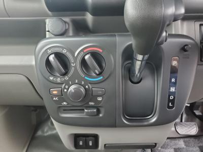 Nbp[o@VÎԁ@R6N3ϲŰݼނŸد݂߰ɉCVTςVڂSTOPƂŔRWLTC16.4km/LVɁڰLSD4WD2WD4WDLOCK4WD3Ӱނ̗ṕϰުݼڰܰށڽײ޼׽AMFM׼޵USBdȂǂtĂ܂