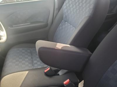 �f�C�Y�@�V�����Îԁ@�����ʲ��د�ނ�V�̗p�����޲�ޡ�V�^�ݼ��&CVT�ŔR���28.6km/L������������޻޲݂�ʲ�������Ł��ϰ�ުݼ���ڰ����������&14�����Ё�LEDͯ��ײā����ذ&�߯�����ā��ޯ���ׁ��ñ�ݸ��Ӻ݂ق���߼�݂́���ذ����پ��TV��ETC���t���Ă��܂��